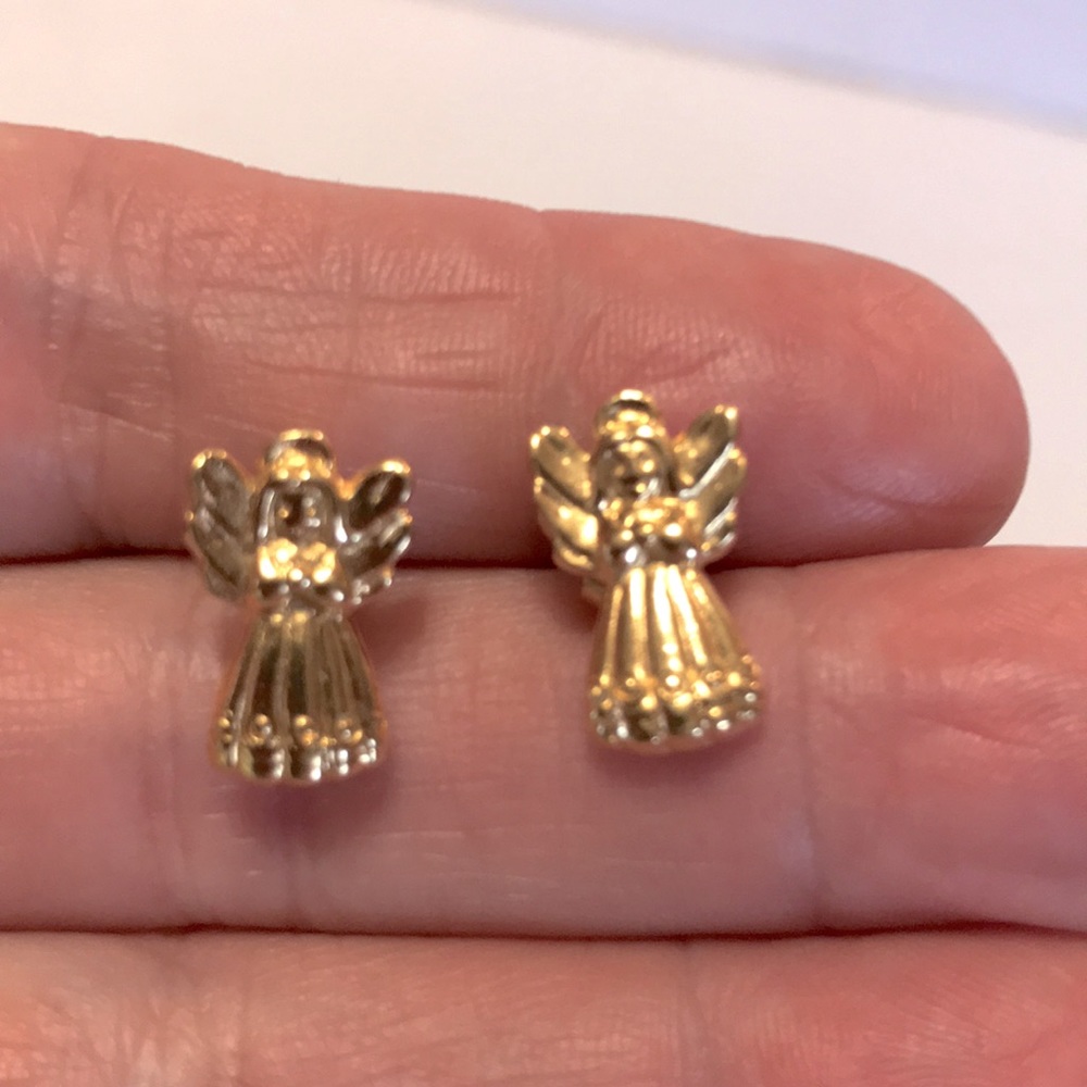 Vintage 1980’s Avon Angel Earrings